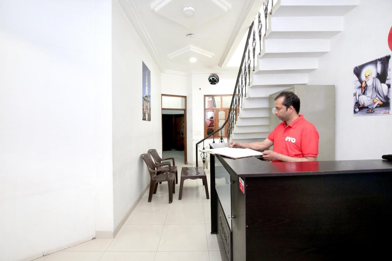 Oyo 8105 Royale Guest House Ludhiana Exterior foto